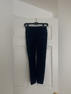 GAP Black Skinny XS Workout Pants